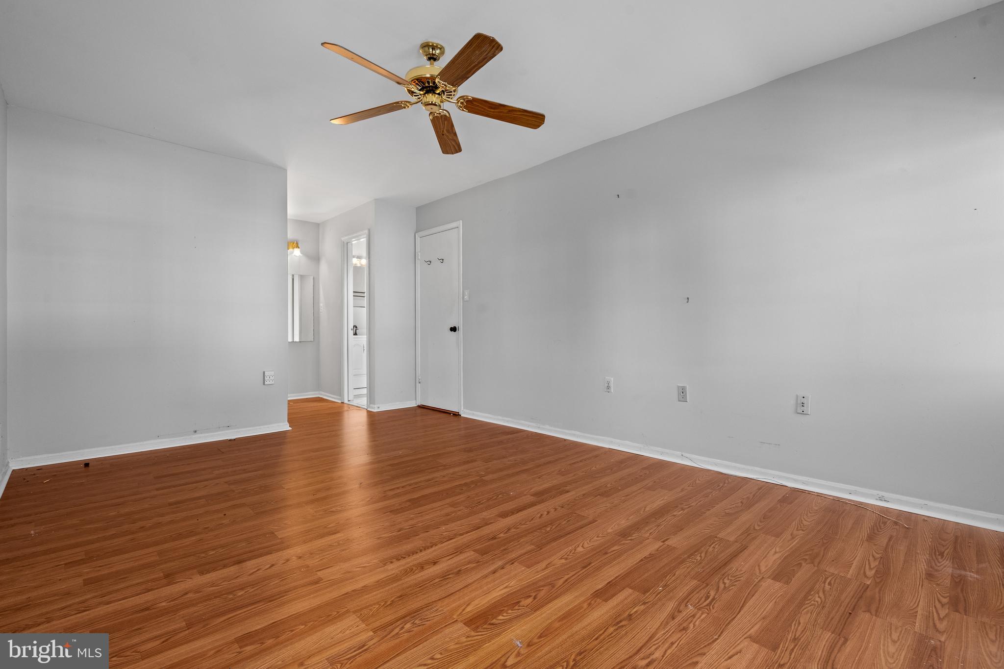 9060 Brook Ford Road Burke, VA 22015 - Photo 18 of 46