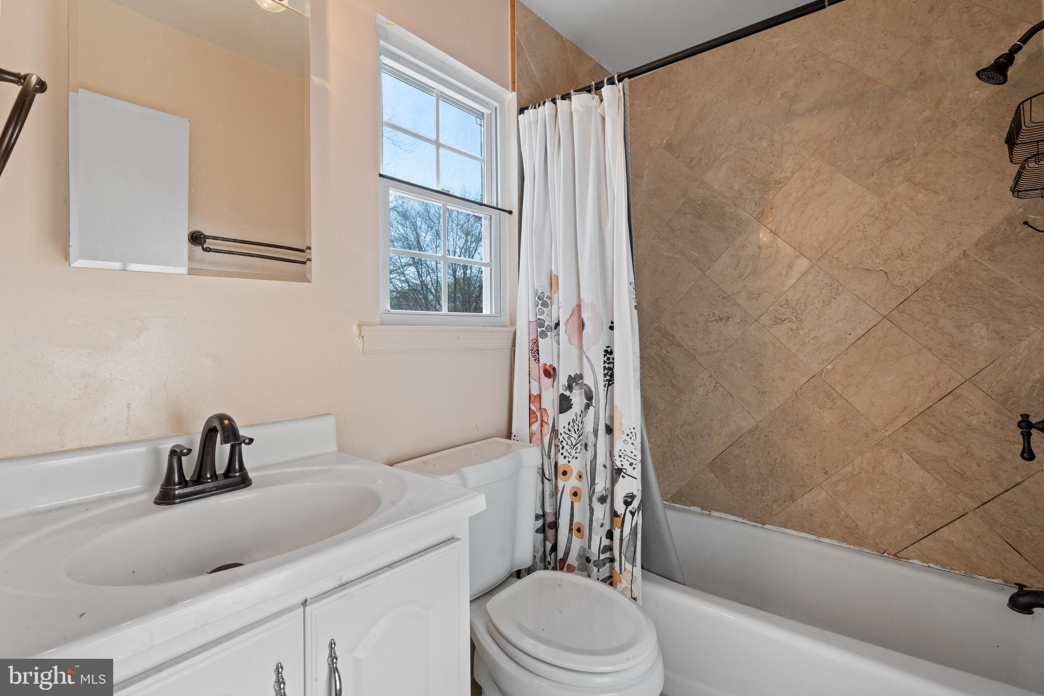 9060 Brook Ford Road Burke, VA 22015 - Photo 21 of 46