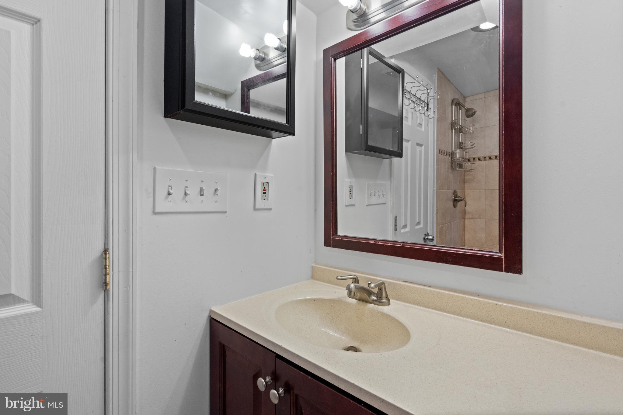 9060 Brook Ford Road Burke, VA 22015 - Photo 31 of 46