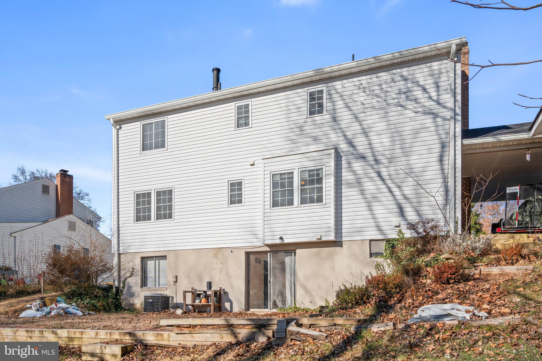 9060 Brook Ford Road Burke, VA 22015 - Photo 37 of 46