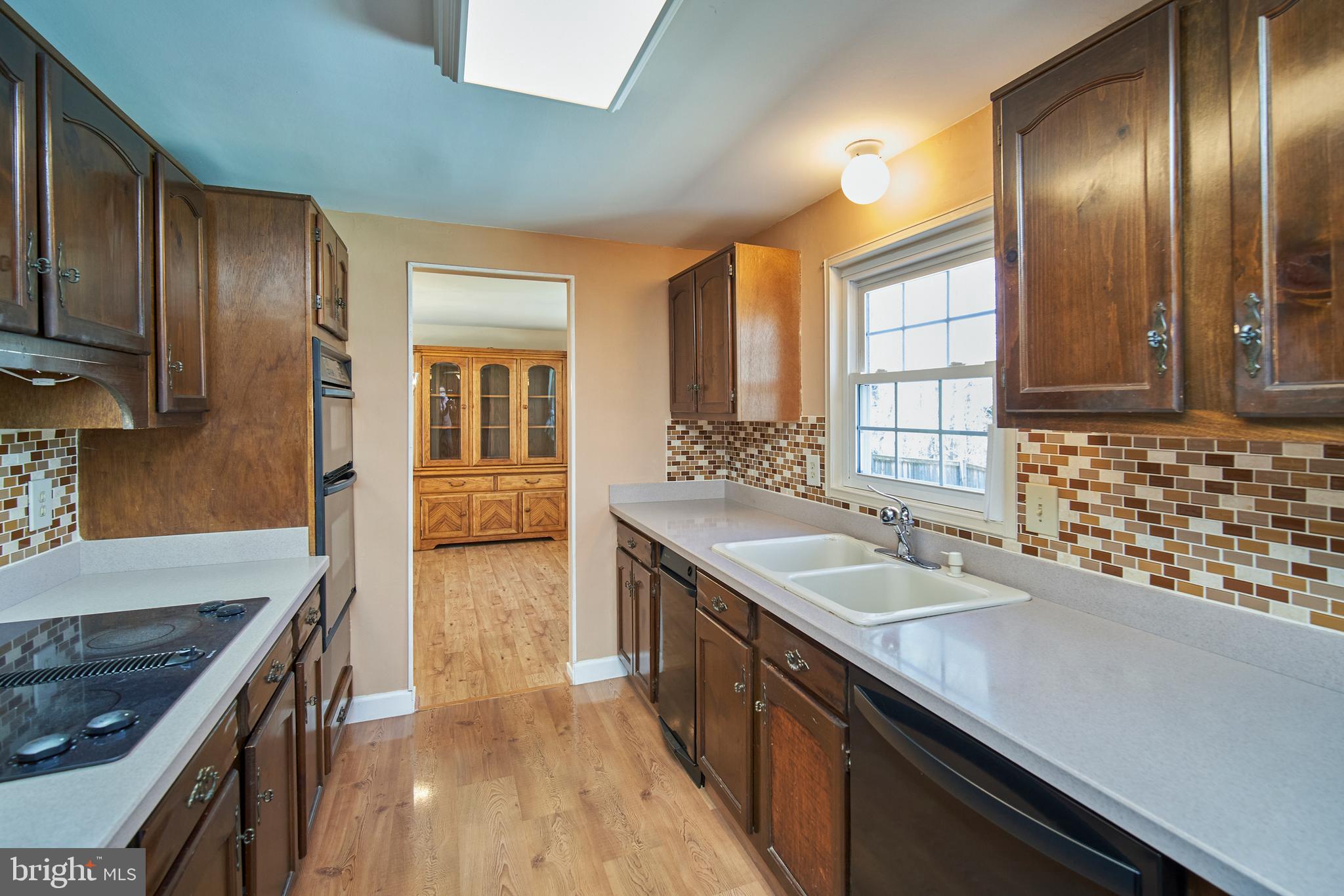 9512 Burning Branch Road Burke, VA 22015 - Photo 9 of 30 Eat-in Kitchen with Hardwood Floors