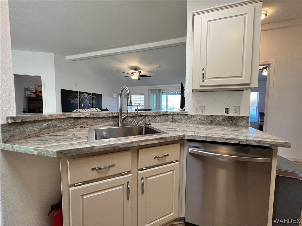 2350 Adobe Road Bullhead City, AZ 86442 - Photo 13 of 49