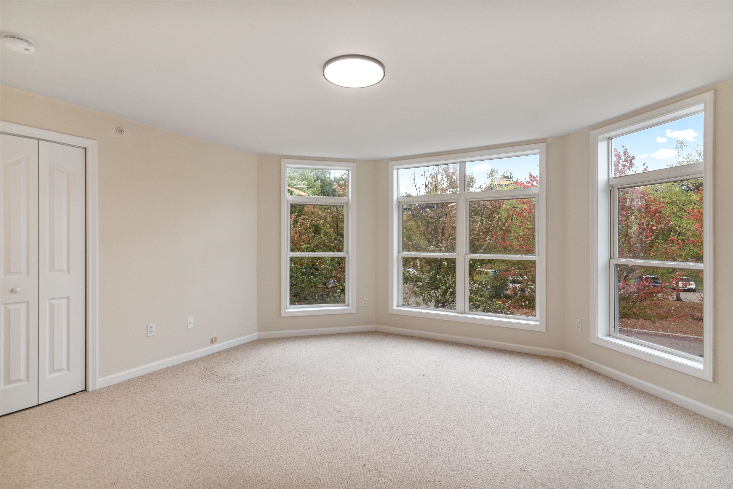 71 Claire Point Road Burlington, VT 05408 - Photo 11 of 35 Gallery Image 11