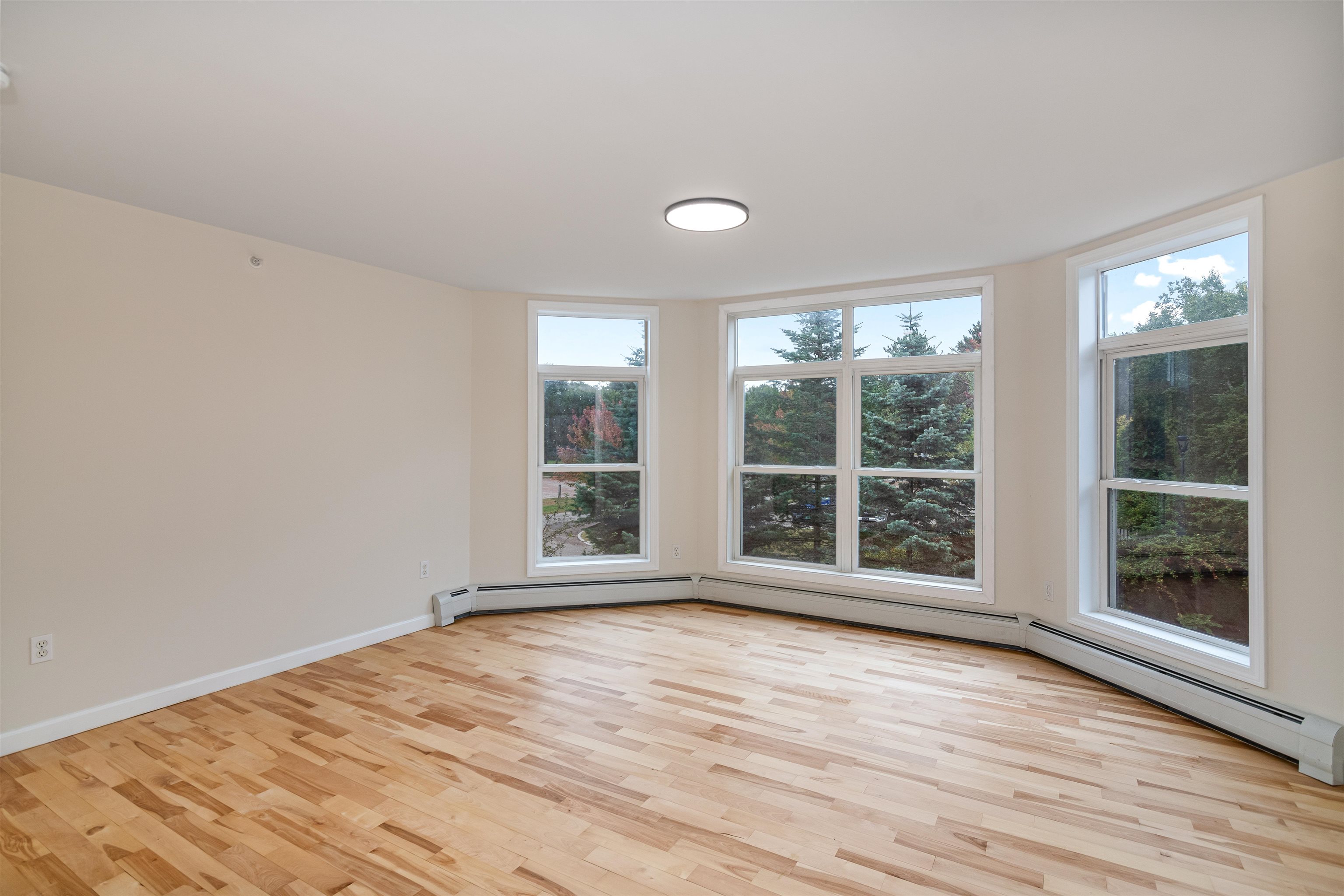 71 Claire Point Road Burlington, VT 05408 - Photo 31 of 35 Gallery Image 31