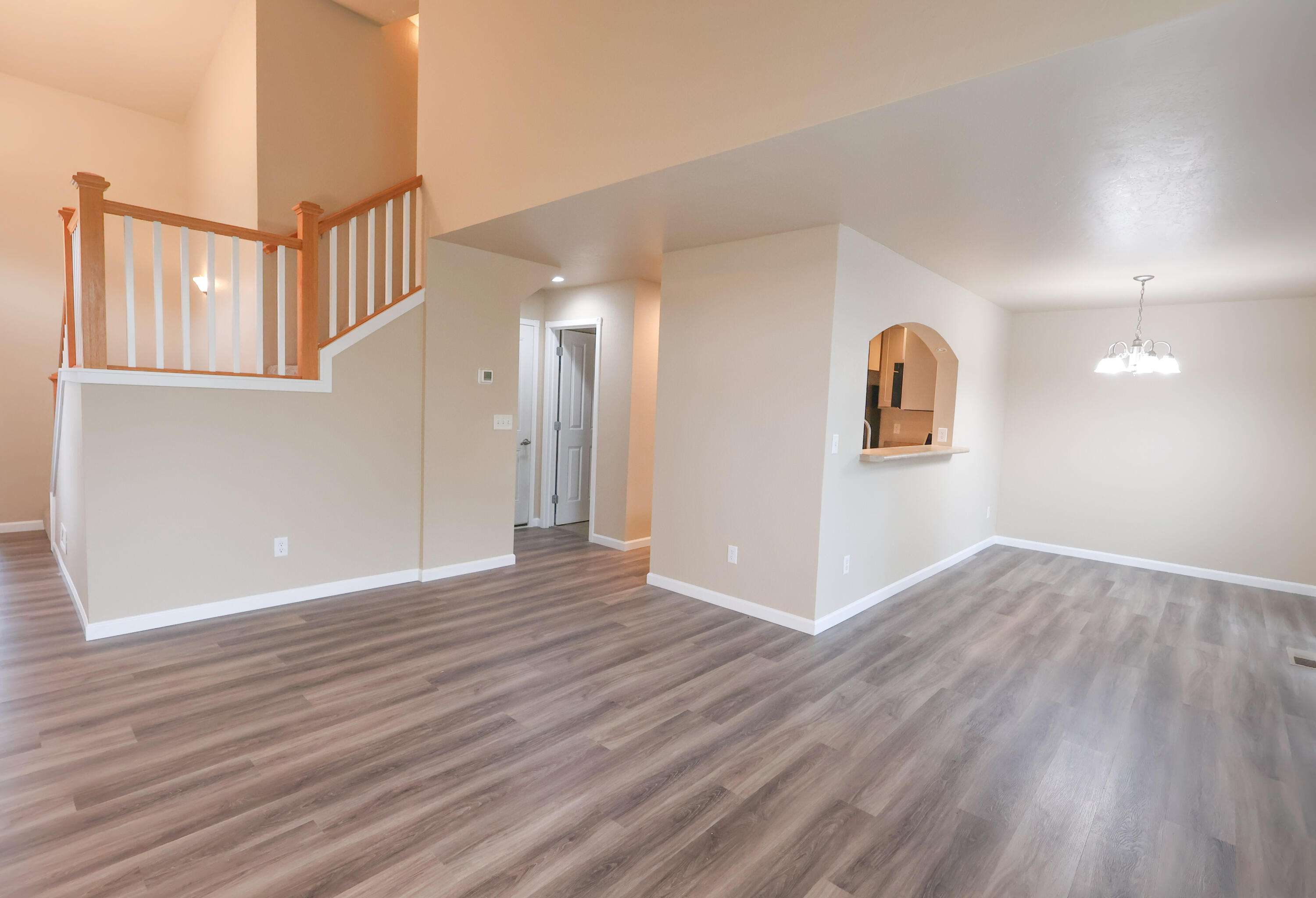 303 Live Oak Loop Central Point, OR 97502 - Photo 10 of 20 7