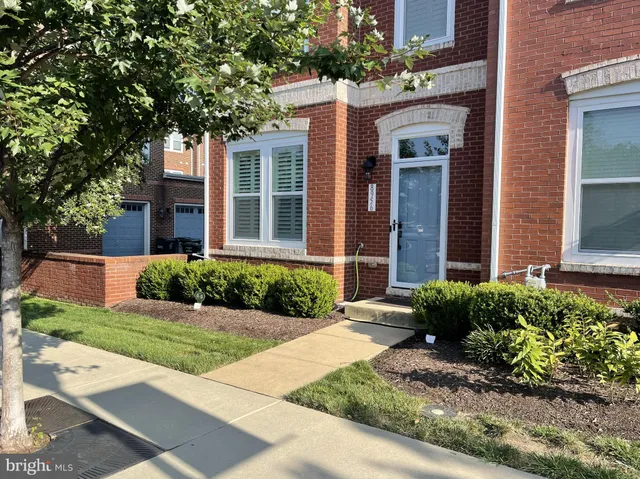 $600,000 | 8956 Center Street, Manassas, VA 20110