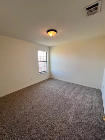 $2,350 | 903 Grand Teton Trail, Taylor, TX 76574