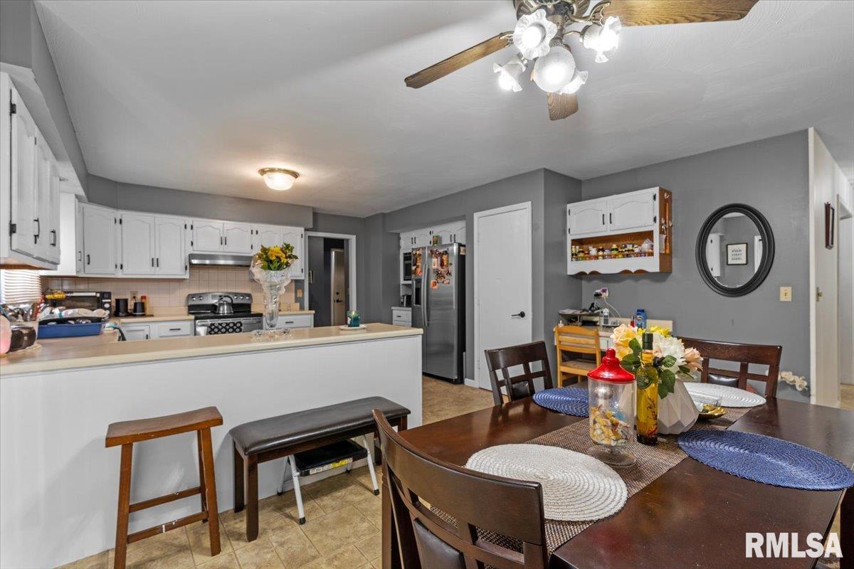 1808 Hunter Ridge Drive Springfield, IL 62704 - Photo 9 of 34 Gallery Image 9