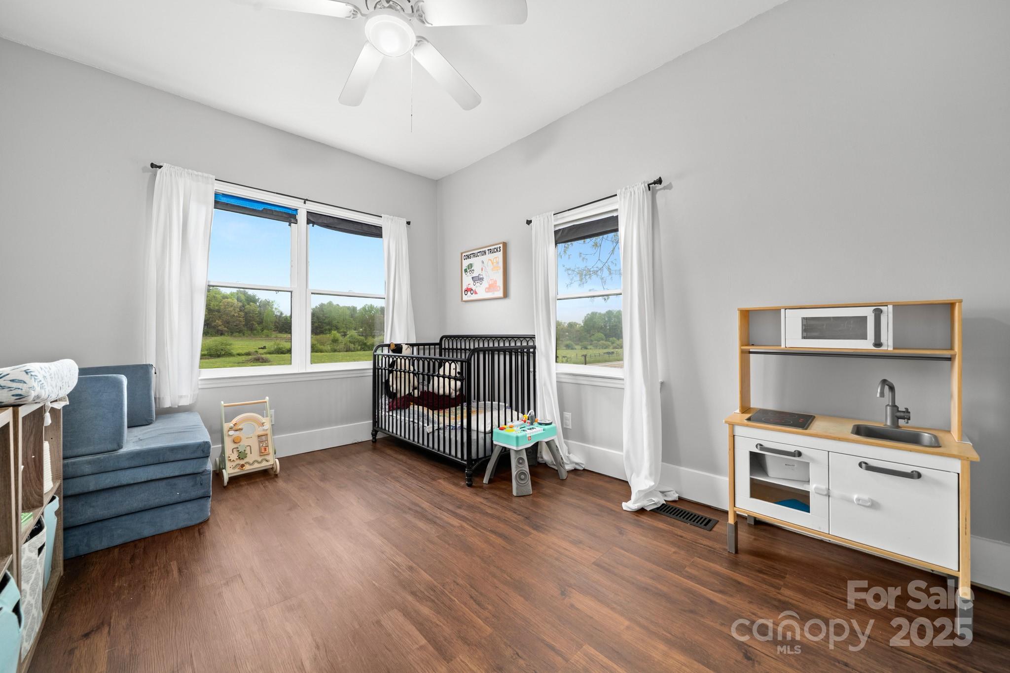 258 Roper Road Flat Rock, NC 28731 - Photo 9 of 34 Gallery Image 9
