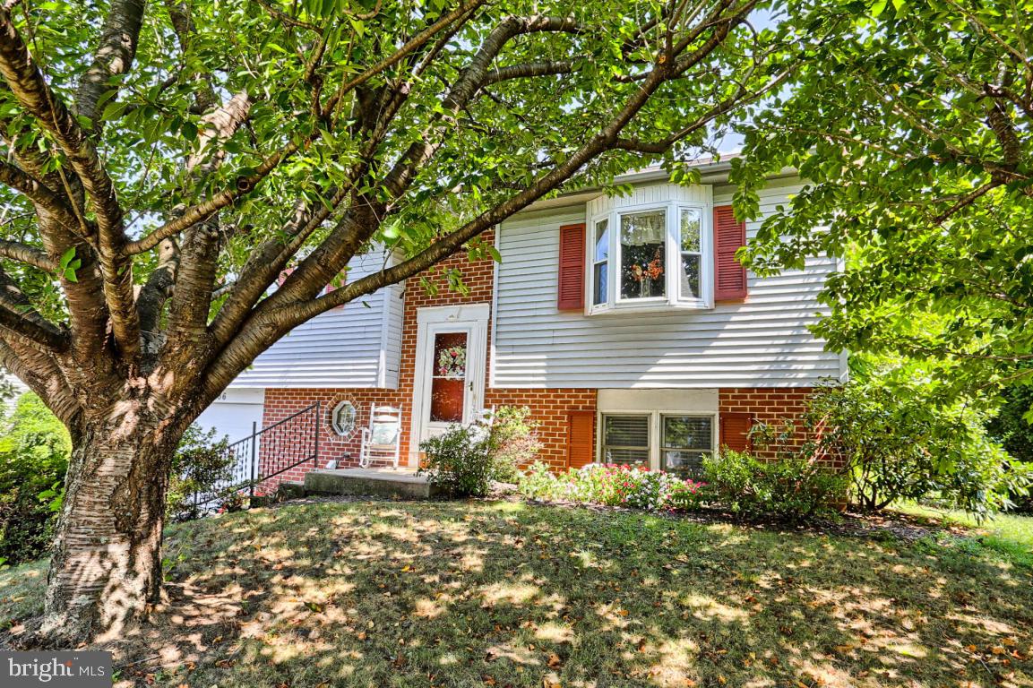 1956 Wilderness Road Lancaster, PA 17603 - Photo 4 of 56 Gallery Image 4