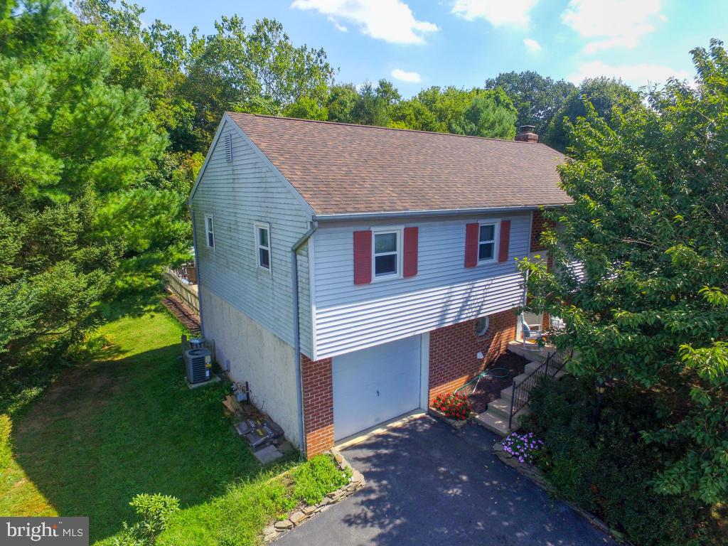 1956 Wilderness Road Lancaster, PA 17603 - Photo 8 of 56 Gallery Image 8