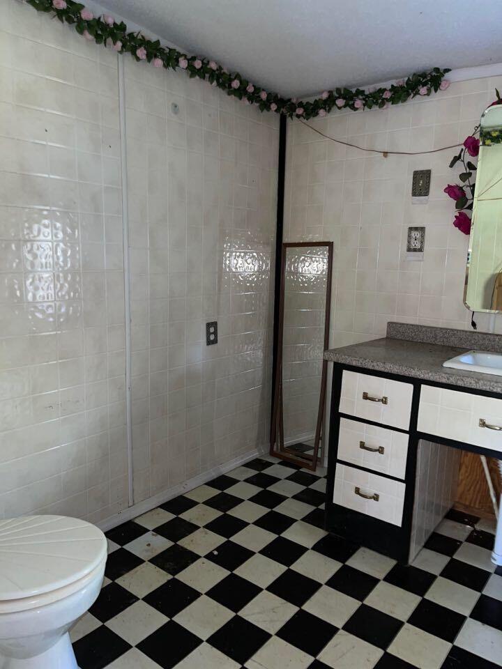669 South Chester Road Lincoln, ME 04457 - Photo 8 of 15 242103589_926823858179832_85308001289430