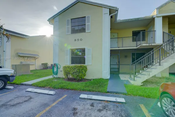 $2,100 | 950 Constitution Drive, Unit 950H, Homestead, FL 33034