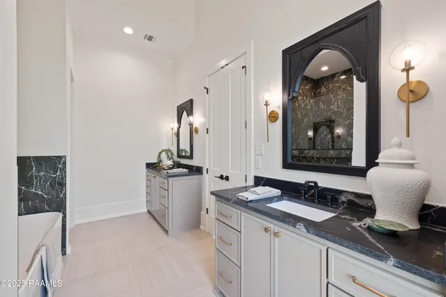 $1,068,500 | 207 Sabal Bnd Drive, Youngsville, LA 70592