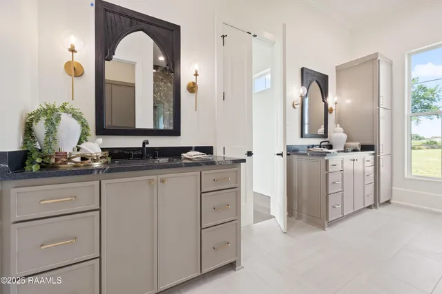 $1,068,500 | 207 Sabal Bnd Drive, Youngsville, LA 70592