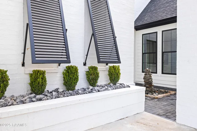 $1,068,500 | 207 Sabal Bnd Drive, Youngsville, LA 70592