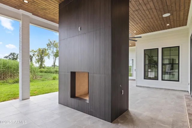 $1,068,500 | 207 Sabal Bnd Drive, Youngsville, LA 70592