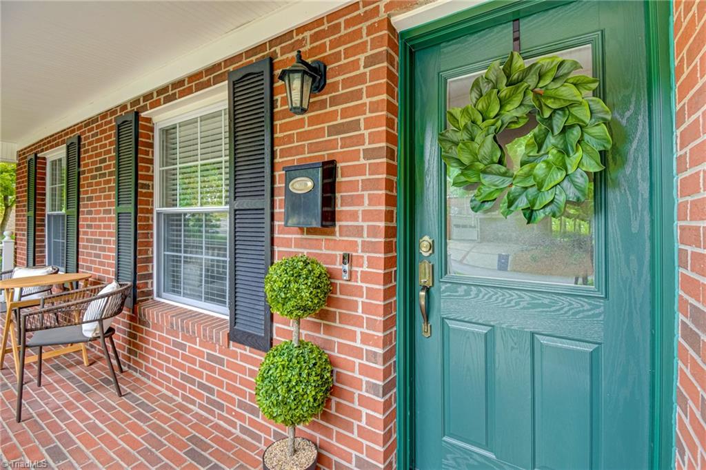 2832 Kensington Road Winston-Salem, NC 27106 - Photo 4 of 50
