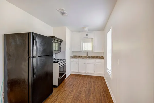 $1,350 | 814 1/2 West 21st Street, Unit UPPR, Houston, TX 77008
