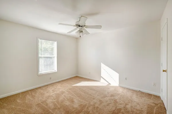 $1,350 | 814 1/2 West 21st Street, Unit UPPR, Houston, TX 77008