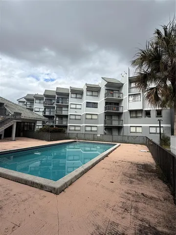 $1,875 | 1820 North Congress Avenue, Unit 101, West Palm Beach, FL 33401