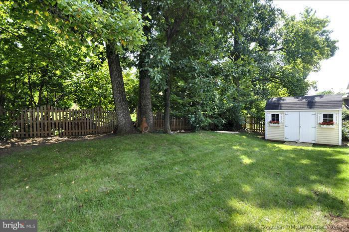 9111 Kirkdale Road Bethesda, MD 20817 - Photo 23 of 30 Exterior (Rear)