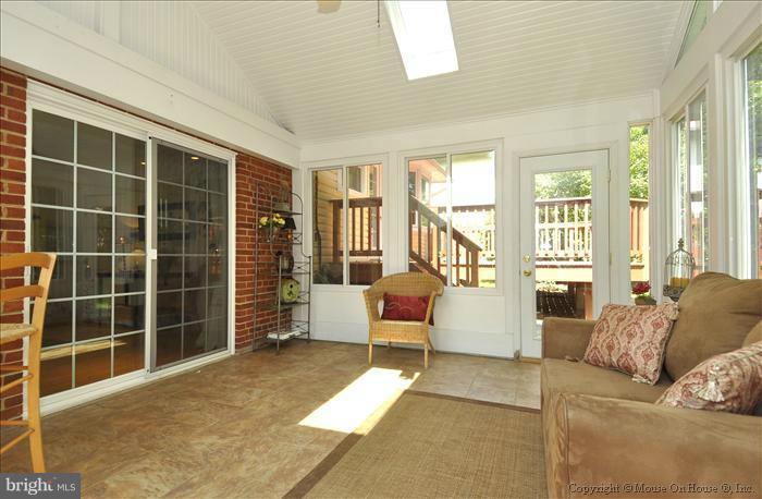 9111 Kirkdale Road Bethesda, MD 20817 - Photo 27 of 30 Interior (General)