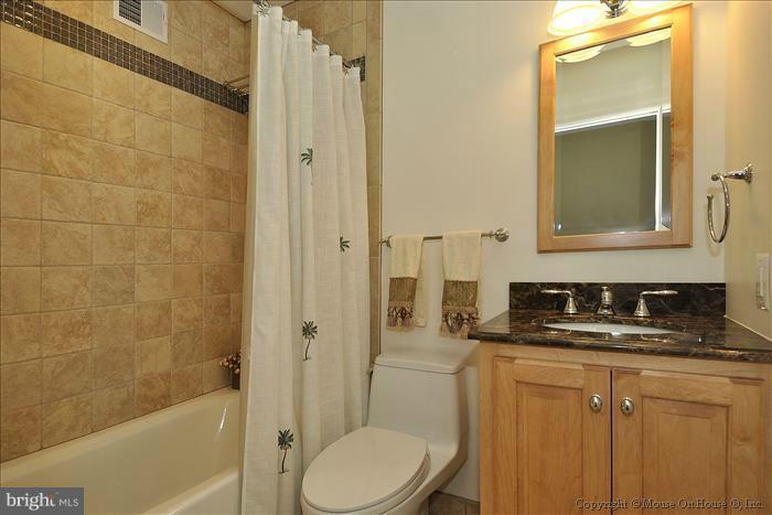 9111 Kirkdale Road Bethesda, MD 20817 - Photo 30 of 30 Bath