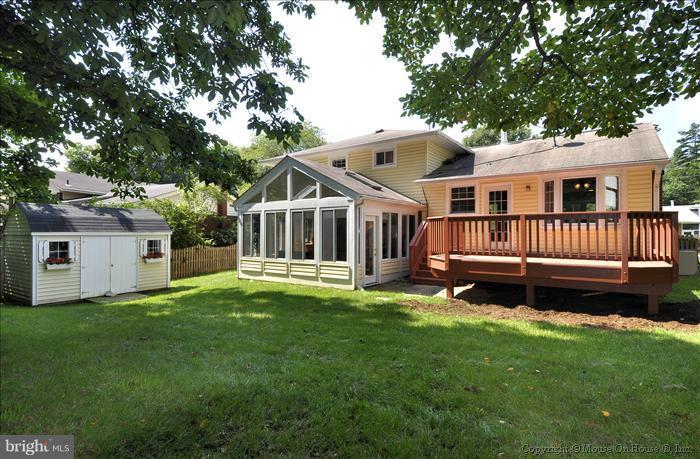 9111 Kirkdale Road Bethesda, MD 20817 - Photo 8 of 30 Exterior (Rear)