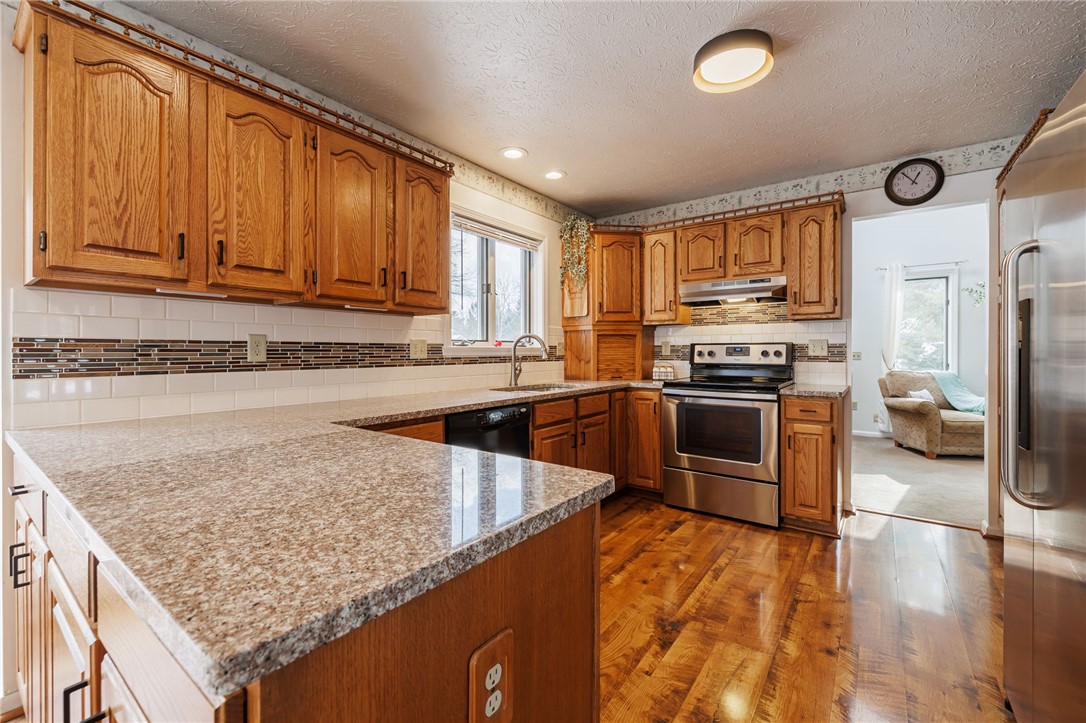 362 Webster Road Webster, NY 14580 - Photo 12 of 46