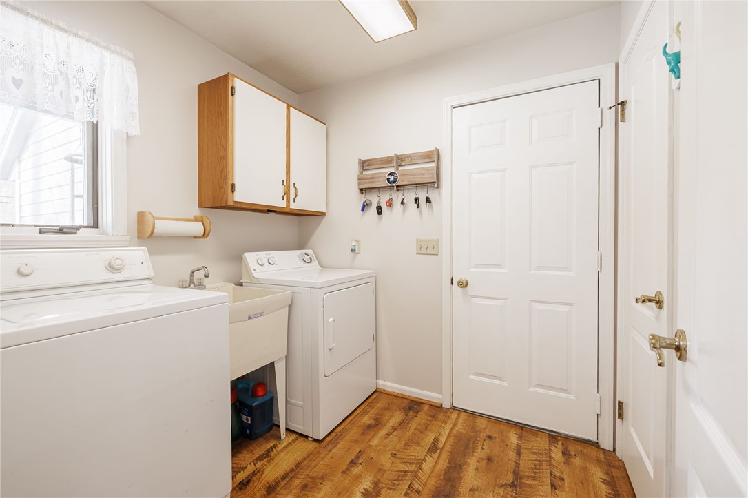 362 Webster Road Webster, NY 14580 - Photo 19 of 46 1st Floor Washer/Dryer Room