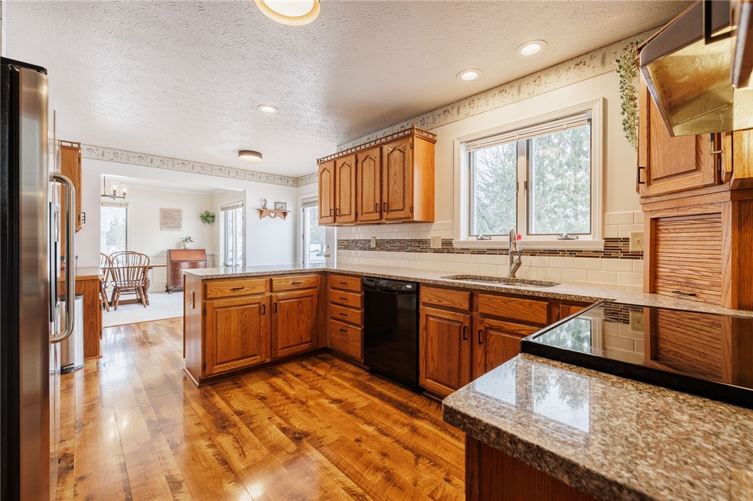 362 Webster Road Webster, NY 14580 - Photo 10 of 46