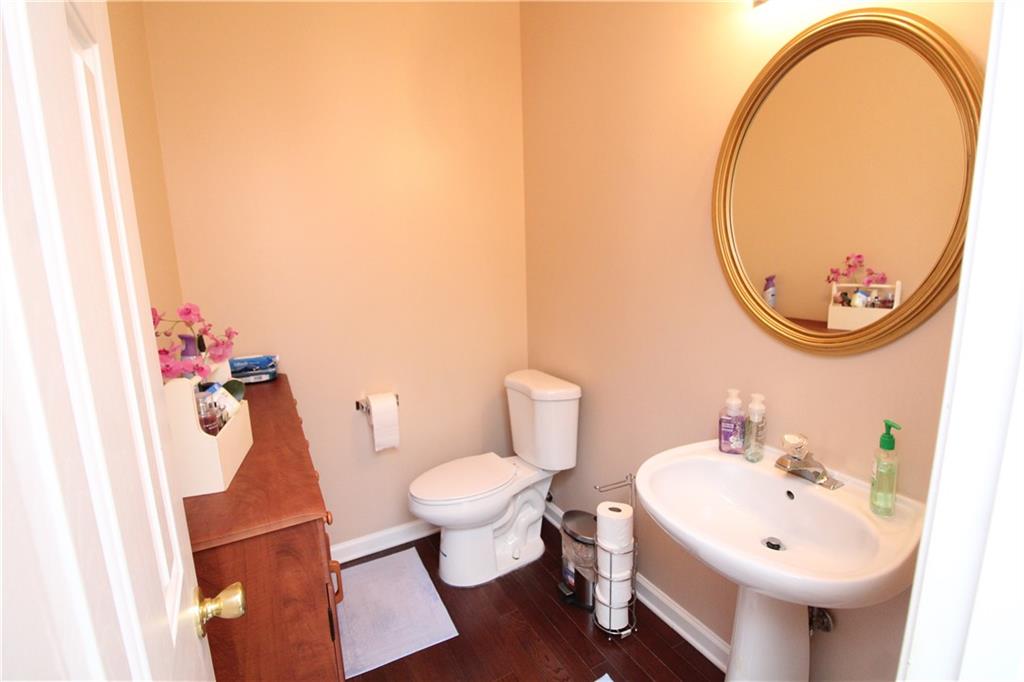 2402 Bancroft Way Buford, GA 30519 - Photo 16 of 36