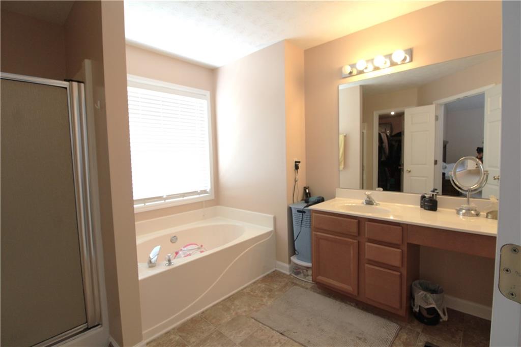 2402 Bancroft Way Buford, GA 30519 - Photo 31 of 36