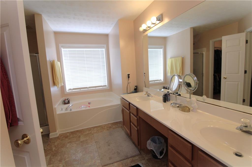 2402 Bancroft Way Buford, GA 30519 - Photo 34 of 36