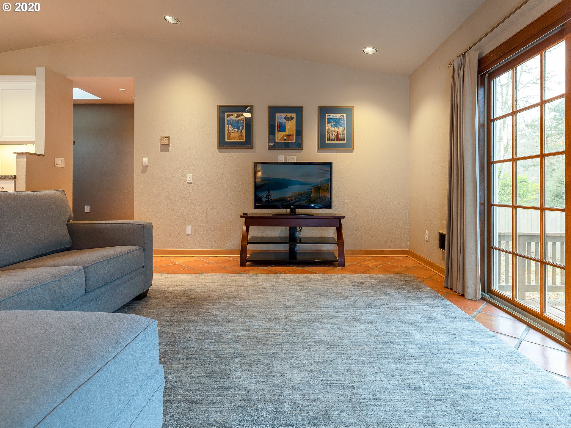 5814 Southwest Multnomah Boulevard Portland, OR 97219 - Photo 4 of 29 Gallery Image 4