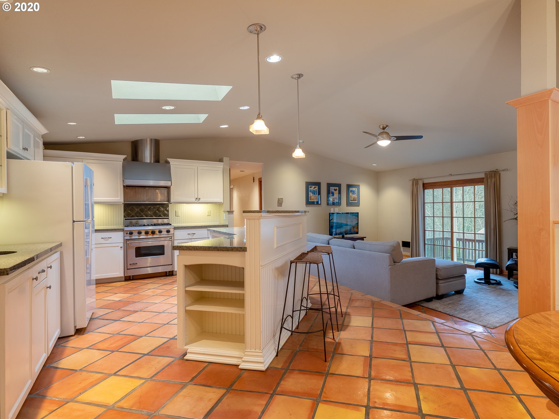 5814 Southwest Multnomah Boulevard Portland, OR 97219 - Photo 7 of 29 Gallery Image 7