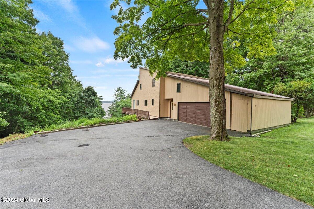 15 Carriage Hill Road Diamond Point, NY 12824 - Photo 4 of 39 34-DOD09637