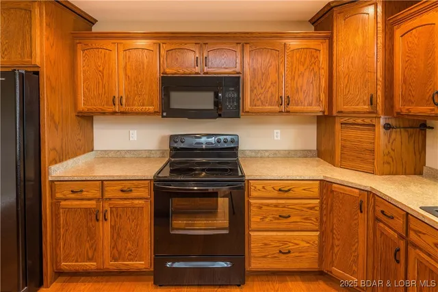 $325,000 | 205 Venus Street, Holts Summit, MO 65043