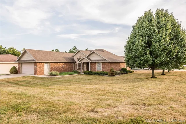 $325,000 | 205 Venus Street, Holts Summit, MO 65043