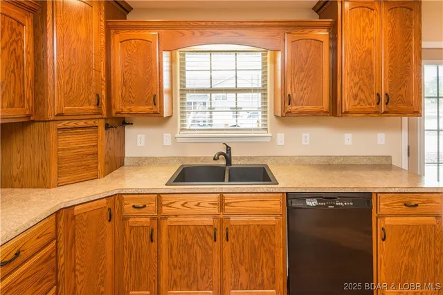 $325,000 | 205 Venus Street, Holts Summit, MO 65043