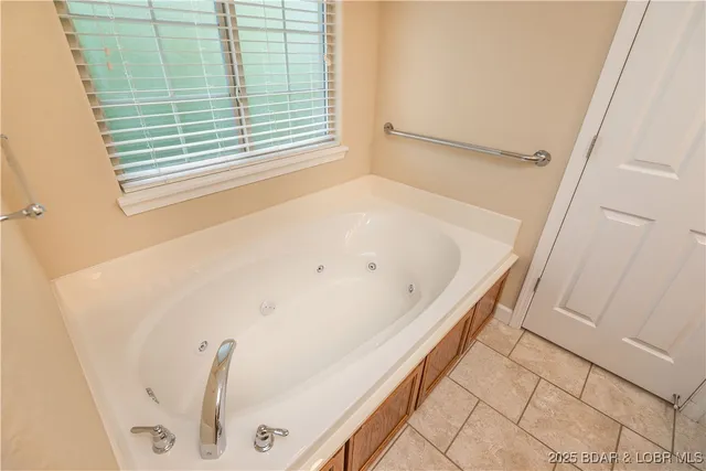 $325,000 | 205 Venus Street, Holts Summit, MO 65043