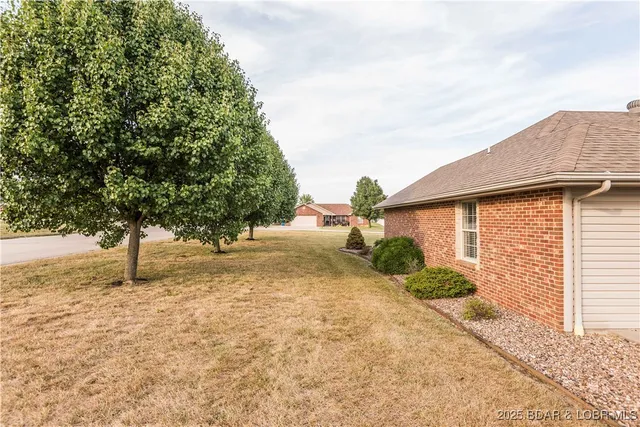 $325,000 | 205 Venus Street, Holts Summit, MO 65043