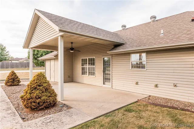 $325,000 | 205 Venus Street, Holts Summit, MO 65043