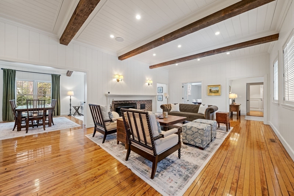 25 Longmeadow Road Wellesley, MA 02482 - Photo 6 of 39 Gallery Image 6