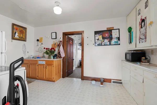 $249,900 | 36 South Clinton Avenue, Clintonville, WI 54929