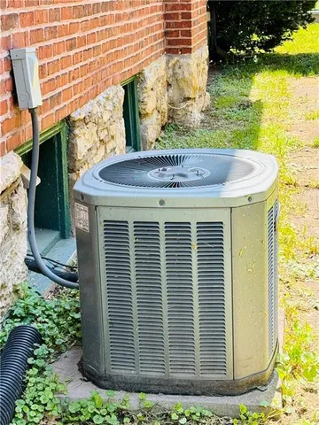 $320,000 | 3926 Norledge Avenue, Kansas City, MO 64123