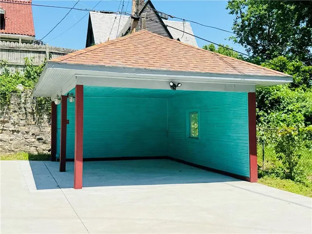 $320,000 | 3926 Norledge Avenue, Kansas City, MO 64123