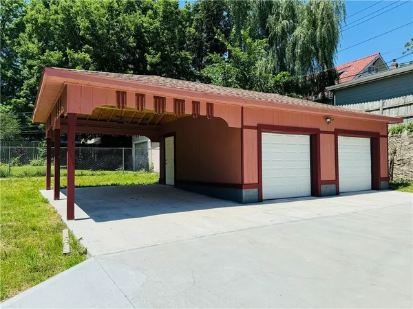 $320,000 | 3926 Norledge Avenue, Kansas City, MO 64123