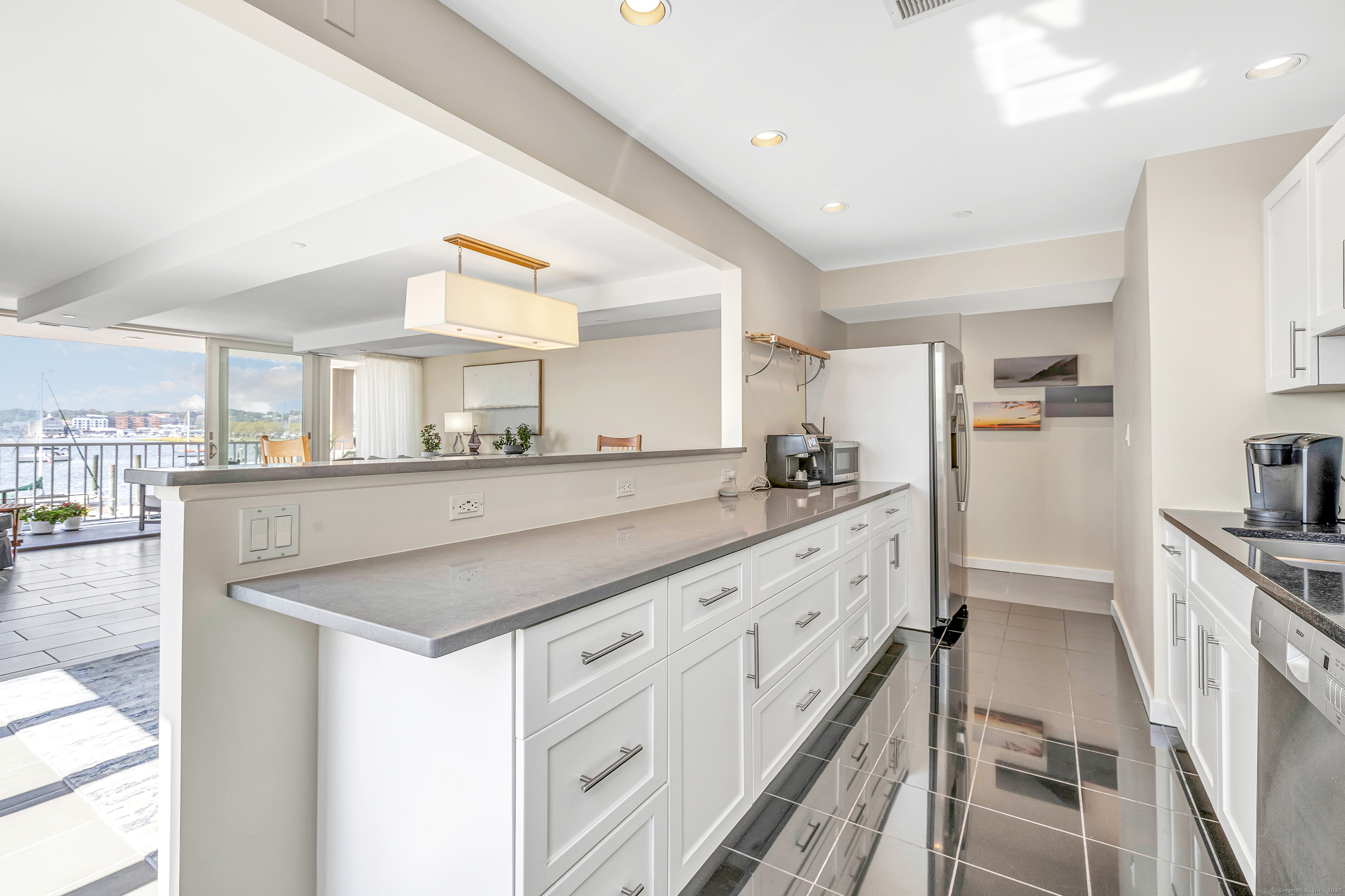 26 Cove Avenue, Unit 2D Norwalk, CT 06855 - Photo 14 of 33